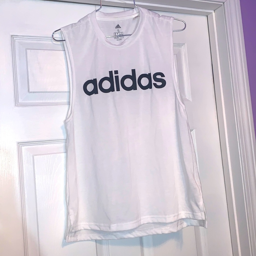 Woman’s muscle tank